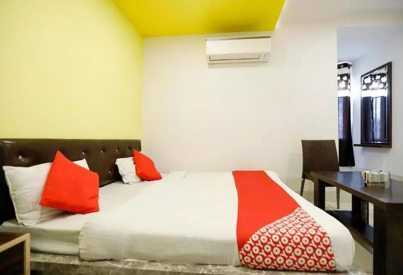 Hotelli Oyo 67162  Apple Inn
