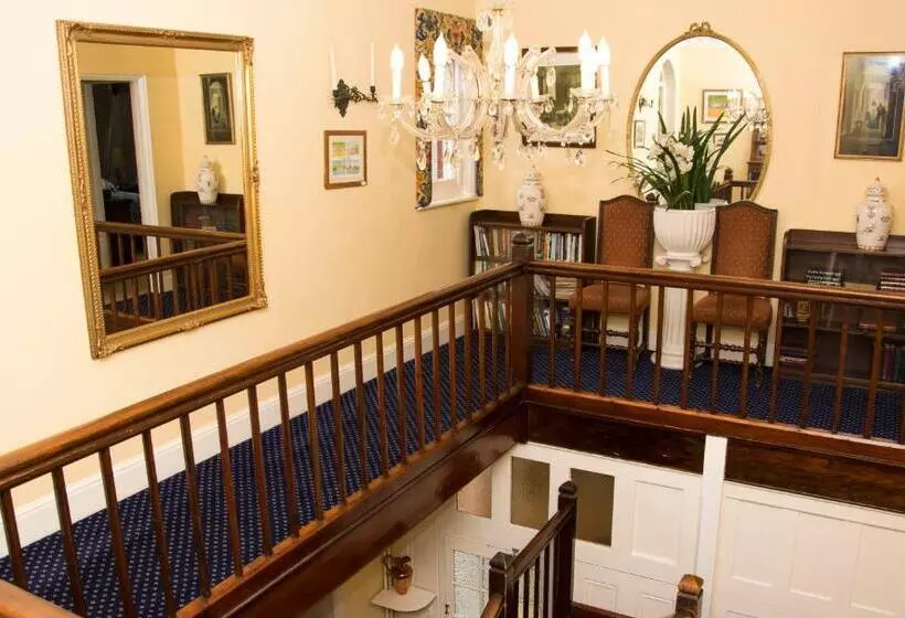 Отель Beechwood