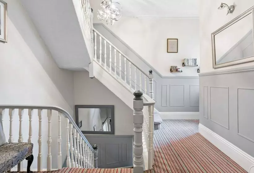 فندق Cherwood Guest House