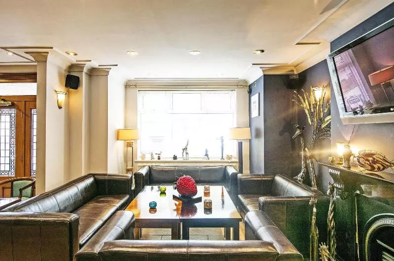 Dovedale Hotel And Restaurant