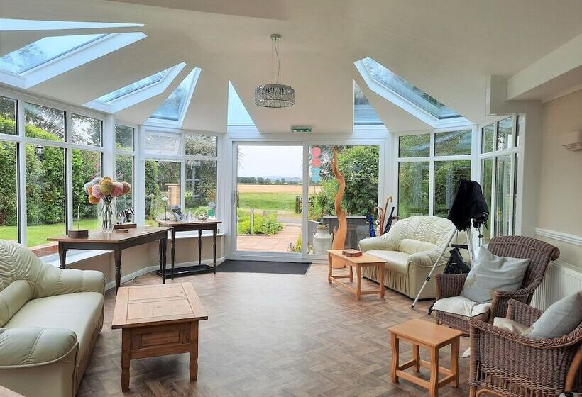 Отель Elmfield House