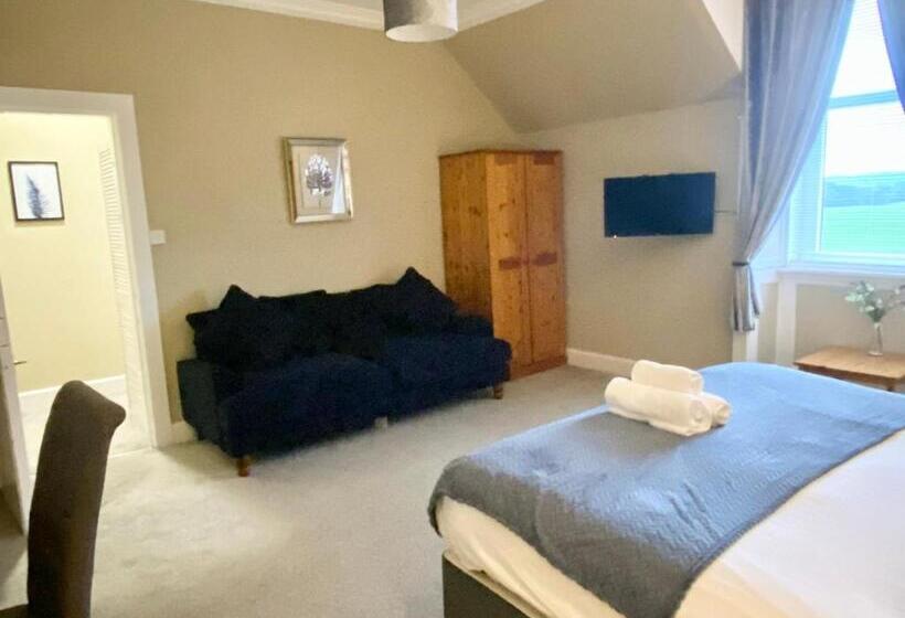 Hotel Ernespie House