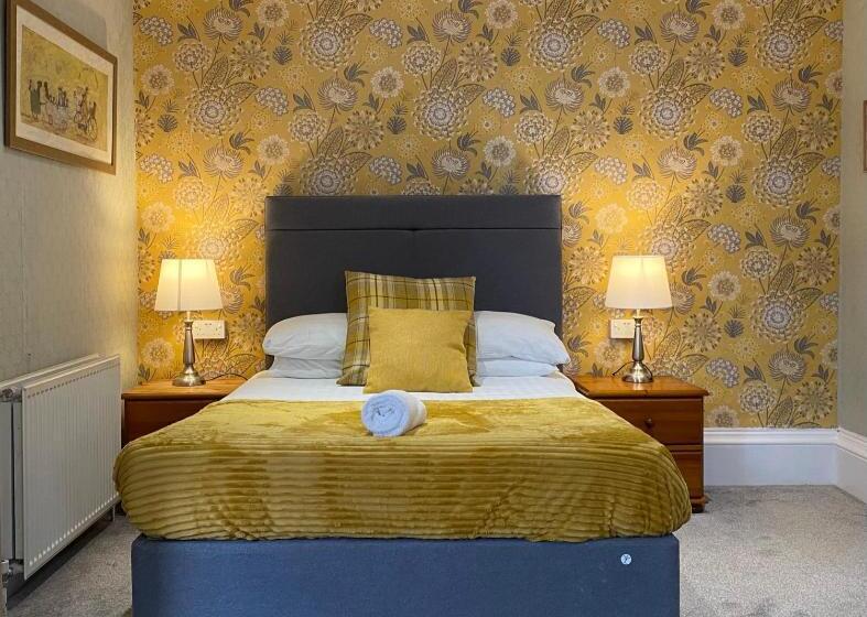 Hotel Ernespie House