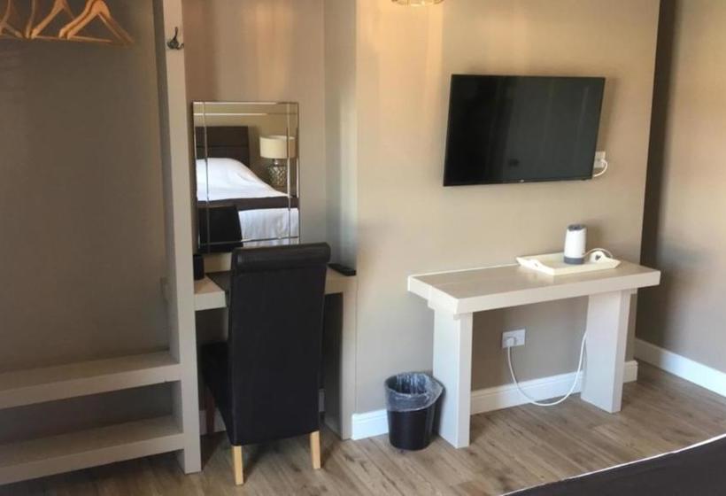 هتل Five Bells Inn