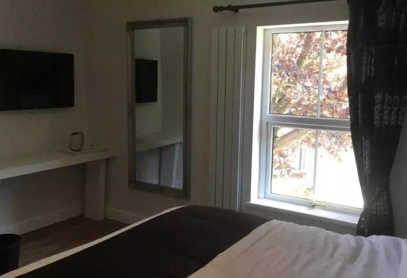 هتل Five Bells Inn