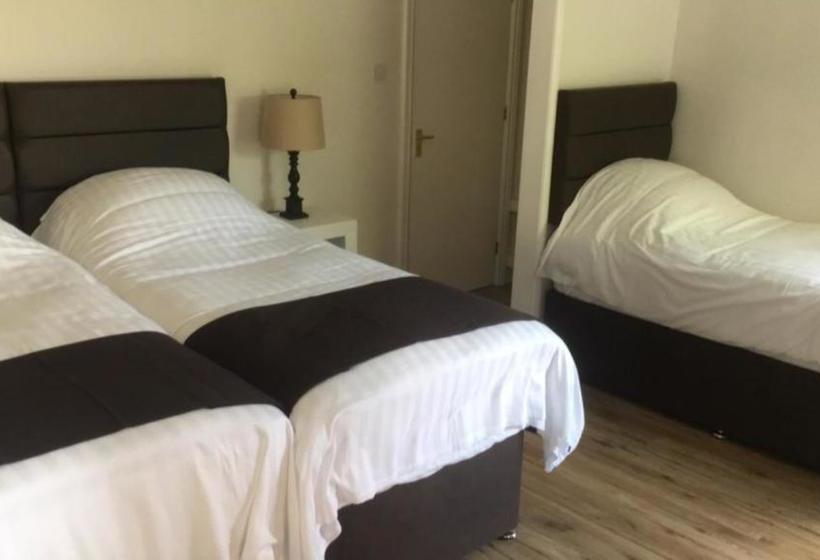 هتل Five Bells Inn