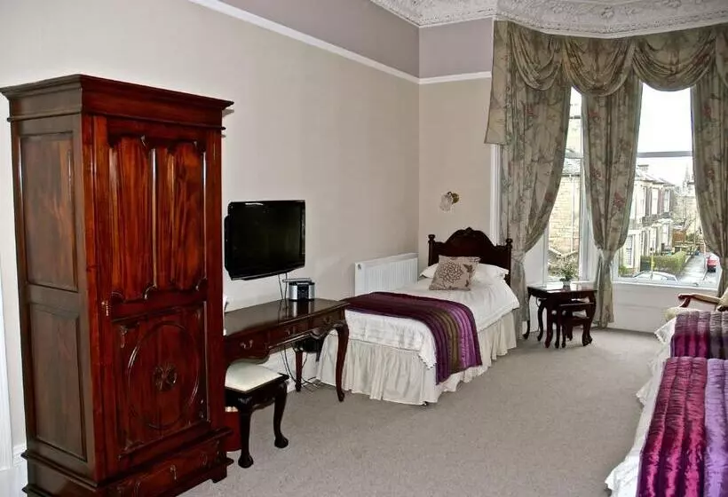 هتل Gifford House