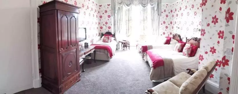 هتل Gifford House