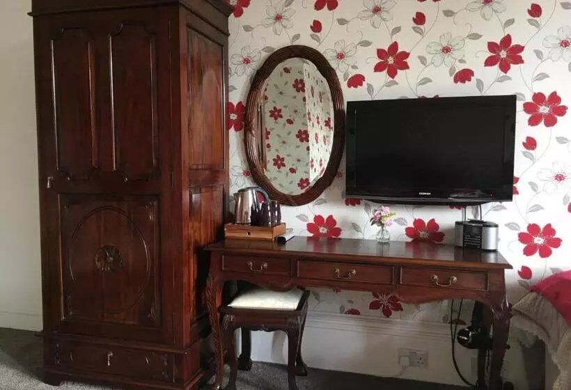 هتل Gifford House