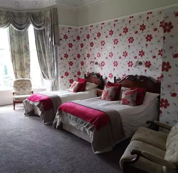 هتل Gifford House