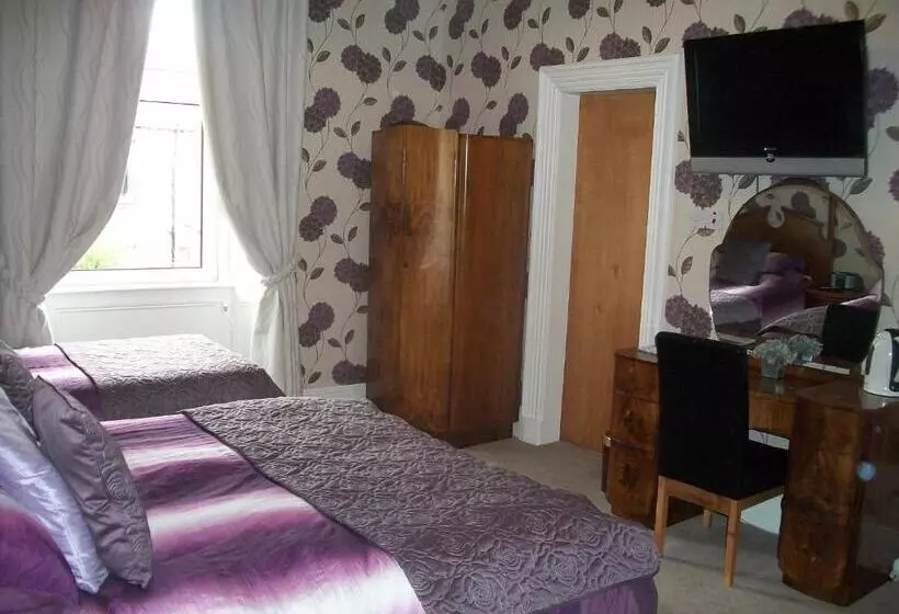 هتل Gifford House