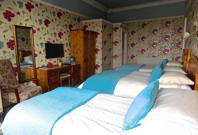 هتل Gifford House