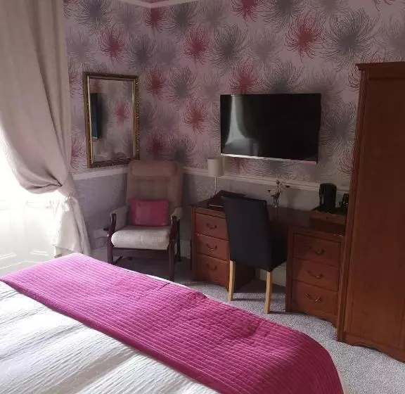 هتل Gifford House