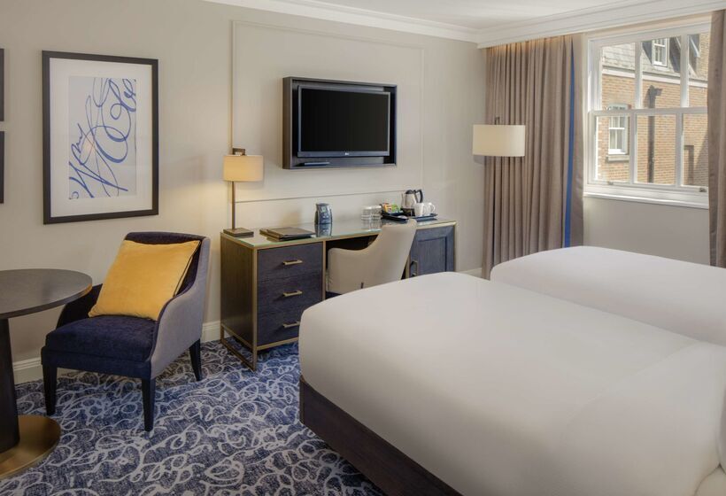 هتل Hilton London Euston
