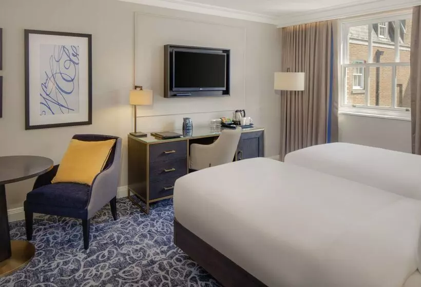בית מלון כפרי Hilton London Euston