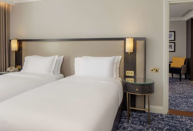 هتل Hilton London Euston