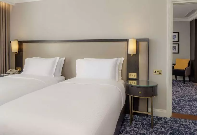 בית מלון כפרי Hilton London Euston