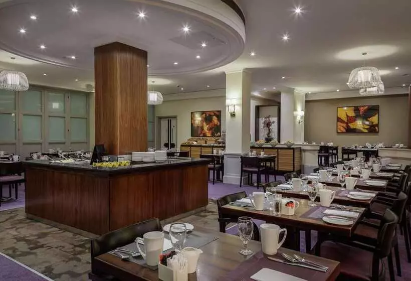 בית מלון כפרי Hilton London Euston