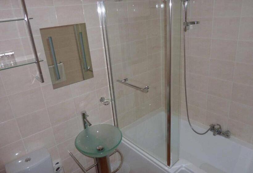 ホテル The Moorland