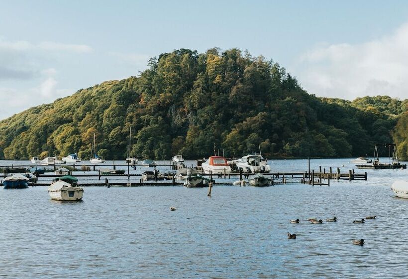 Отель Oak Tree Inn