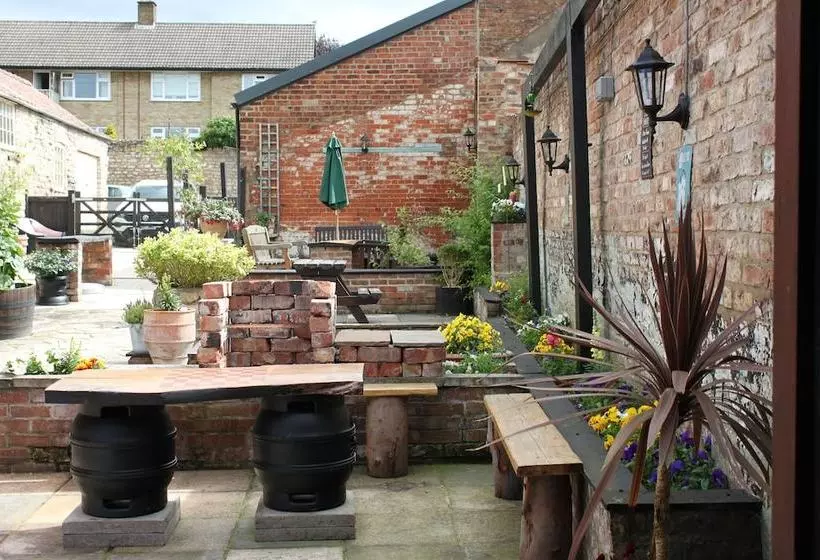 هتل Suddaby S Crown   B&b