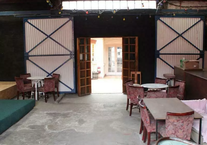 هتل Suddaby S Crown   B&b