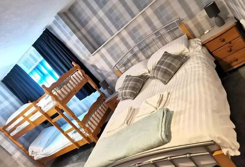 בית מלון כפרי Sherwood