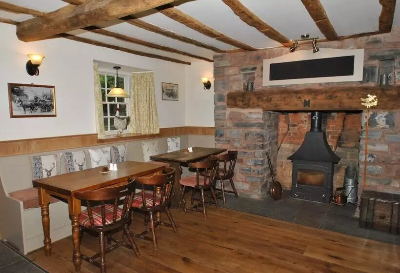 فندق The Hood Arms