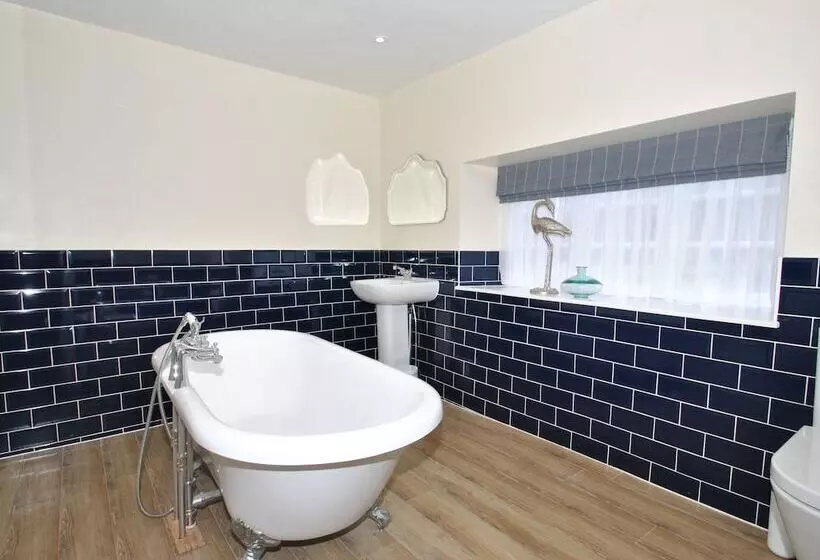 فندق The Hood Arms