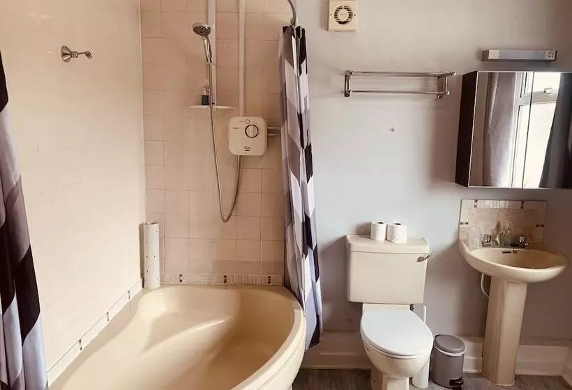 בית מלון כפרי Preston