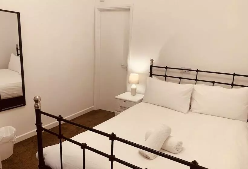 בית מלון כפרי Preston