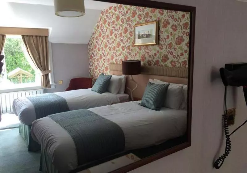 ホテル The Stronlossit Inn