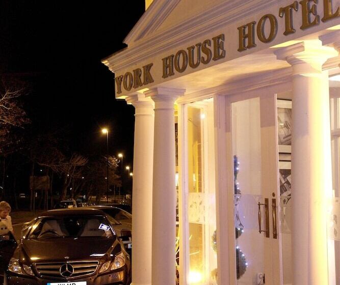 هتل York House