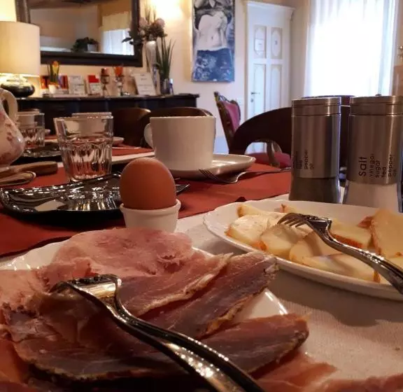 ベッドアンドブレックファースト Borgo Agli Scudi