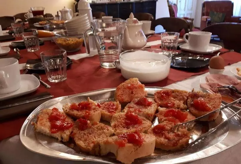 ベッドアンドブレックファースト Borgo Agli Scudi