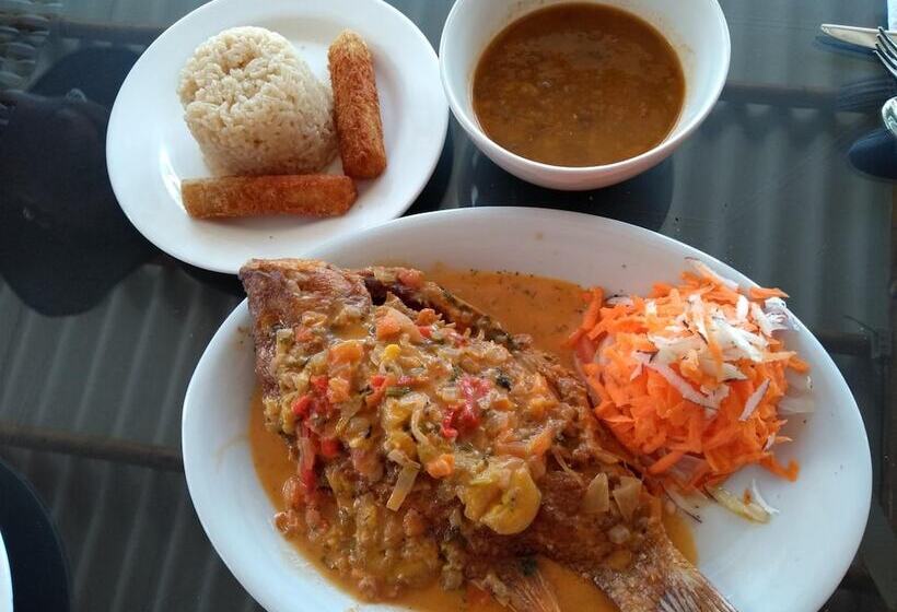 هتل La Rivera Playa Palomino