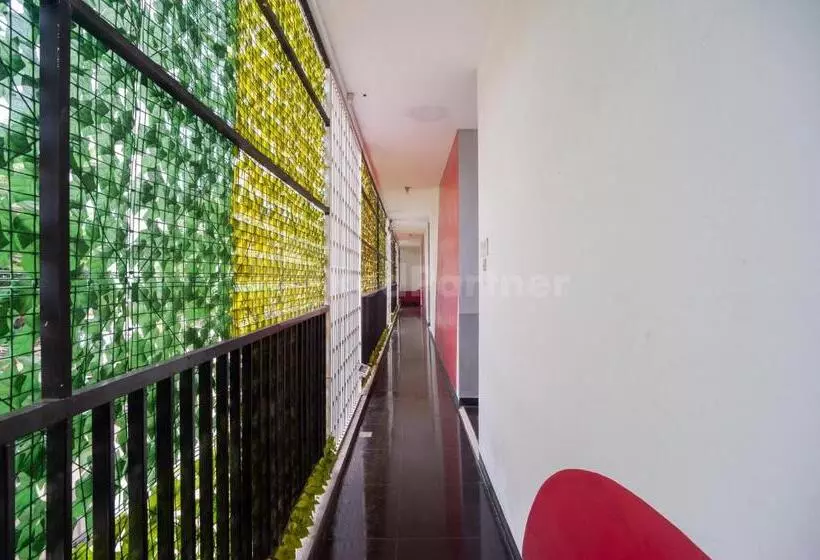 ユースホステル J&b Rooms Utan Kayu Jakarta Mitra Reddoorz
