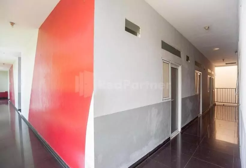ユースホステル J&b Rooms Utan Kayu Jakarta Mitra Reddoorz