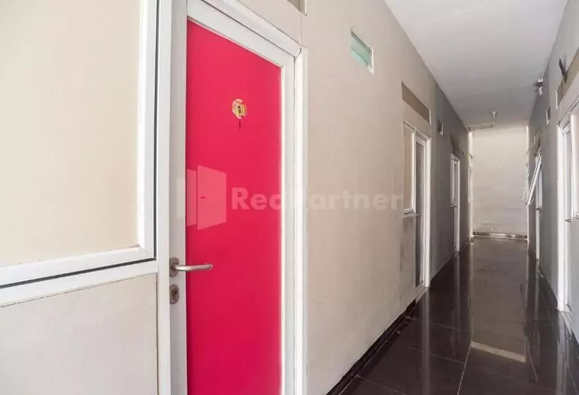 ユースホステル J&b Rooms Utan Kayu Jakarta Mitra Reddoorz
