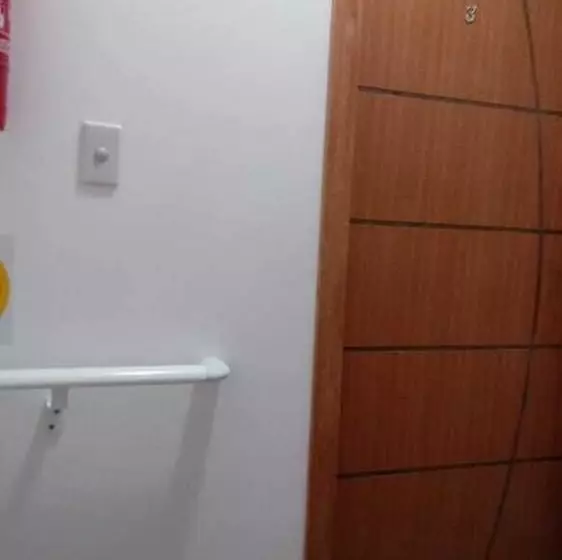 簡易ホテル Pousada Ararat