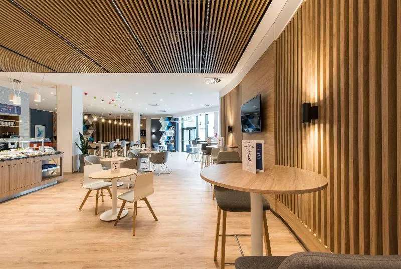 Hotelli Holiday Inn Express Warsaw   Mokotow, An Ihg