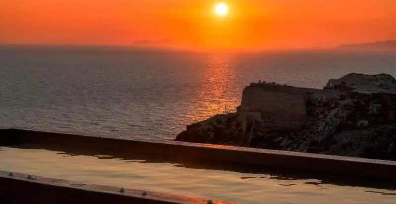 پانسیون Old Castle Oia   Adults Only