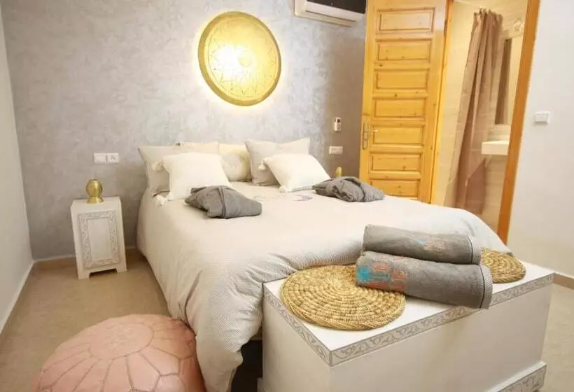 پانسیون Riad Miel & Une Nuit