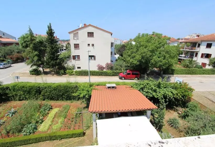 Apartments Milena
