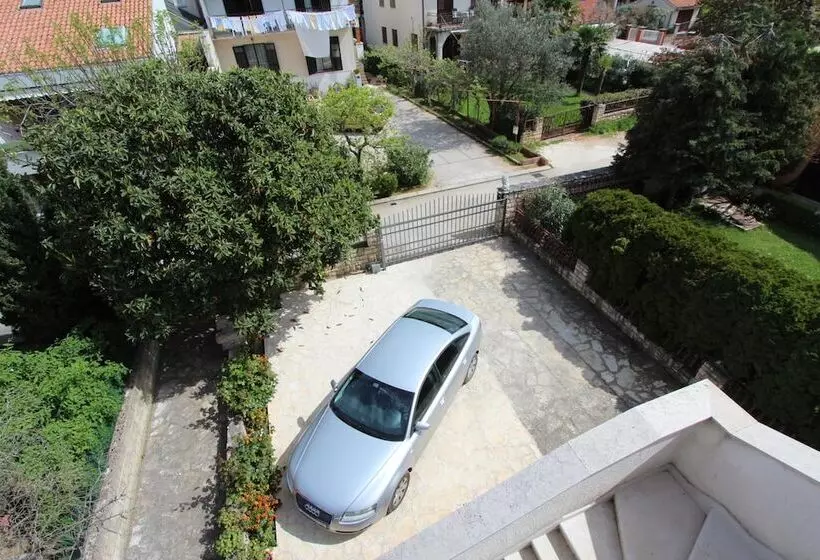 Apartments Milena