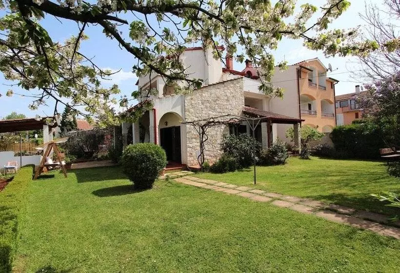 Apartments Milena