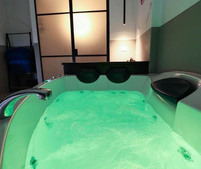 تختخواب و صبحانه O.effe. Suites / Vatican