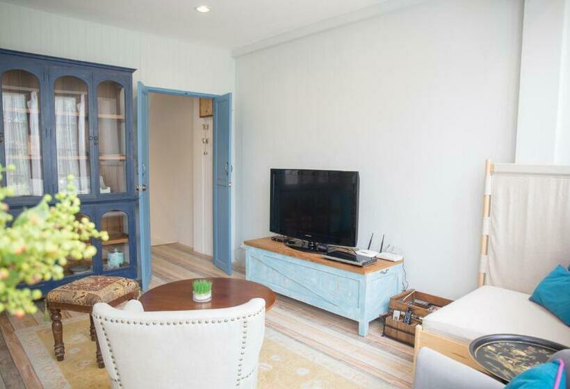 Fio's House By The Sea