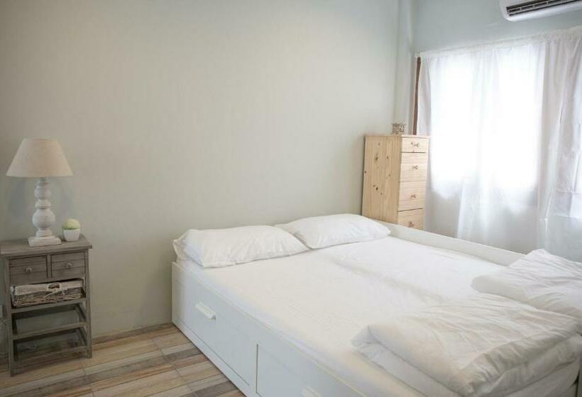 Fio's House By The Sea