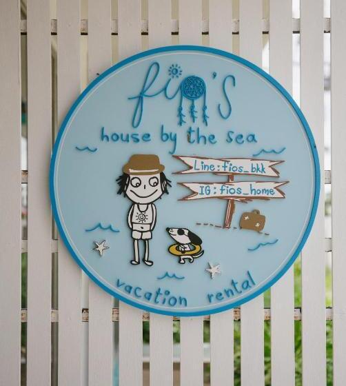 Fio's House By The Sea